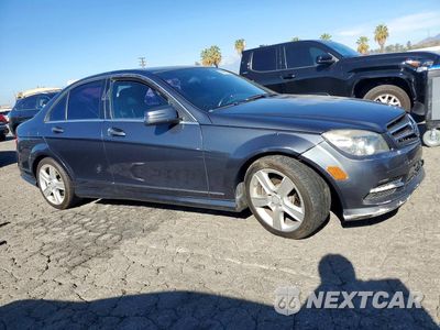 Czwarte zdjęcie samochodu z boku: 2011 MERCEDES-BENZ C 300 VIN:WDDGF5EB6BA515494 - miniatura