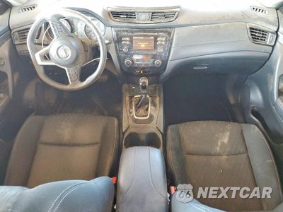 Zdjęcie 8 z 14 samochodu: 2017 NISSAN ROGUE S VIN:KNMAT2MT8HP585327 - miniatura