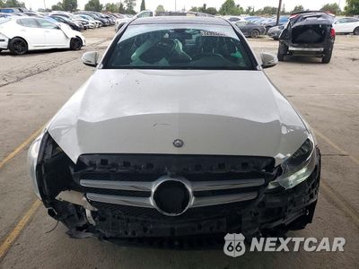 Piąte zdjęcie samochodu w środku: 2017 MERCEDES-BENZ C 300 VIN:55SWF4JB4HU229907 - miniatura