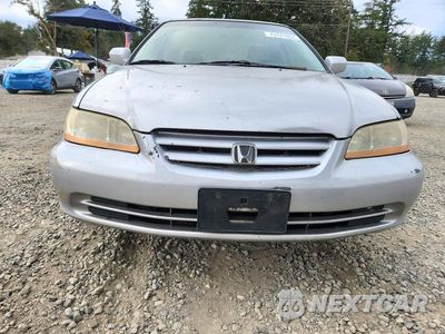 Piąte zdjęcie samochodu w środku: 2001 HONDA ACCORD LX VIN:JHMCG564X1C029083 - miniatura