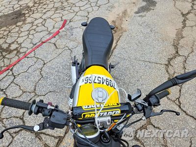 Piąte zdjęcie samochodu w środku: 2016 DUCATI SCRAMBLER 800 VIN:ML015ANM7GT005891 - miniatura