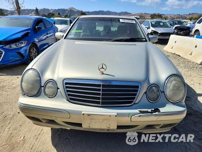 Piąte zdjęcie samochodu w środku: 2001 MERCEDES-BENZ E 320 VIN:WDBJF65JX1B199179 - miniatura