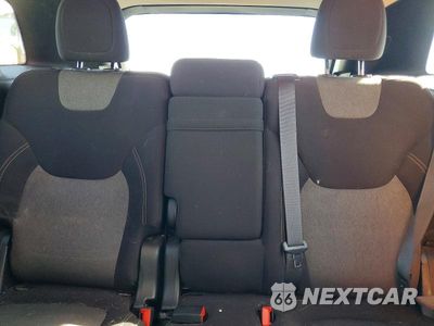 Zdjęcie 10 z 13 samochodu: 2018 JEEP CHEROKEE LATITUDE VIN:1C4PJLCB2JD565001 - miniatura