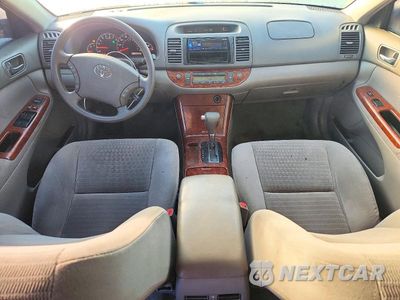Zdjęcie 8 z 13 samochodu: 2005 TOYOTA CAMRY XLE VIN:4T1BE32K25U957820 - miniatura