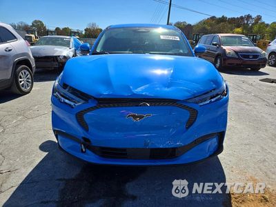 Piąte zdjęcie samochodu w środku: 2022 FORD MUSTANG MACH-E SELECT VIN:3FMTK1RM7NMA60473 - miniatura