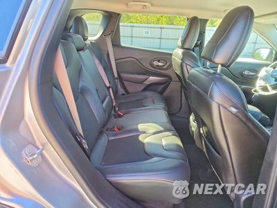 Zdjęcie 11 z 13 samochodu: 2019 JEEP CHEROKEE LATITUDE PLUS VIN:1C4PJLLB4KD420334 - miniatura