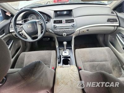 Zdjęcie 8 z 13 samochodu: 2010 HONDA ACCORD EX VIN:1HGCP2F74AA194313 - miniatura