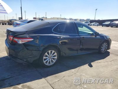 Trzecie zdjęcie samochodu z tyłu: 2019 TOYOTA CAMRY LE VIN:4T1B11HK8KU749122 - miniatura
