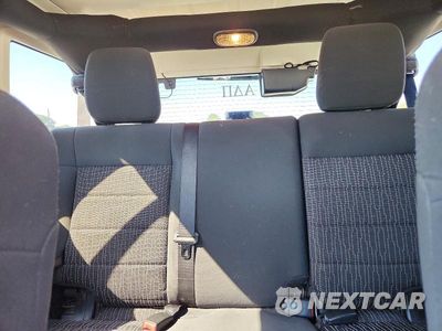 Zdjęcie 10 z 14 samochodu: 2012 JEEP WRANGLER UNLIMITED SPORT VIN:1C4HJWDG3CL227793 - miniatura