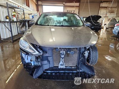 Piąte zdjęcie samochodu w środku: 2018 NISSAN SENTRA S VIN:3N1AB7AP2JY285720 - miniatura