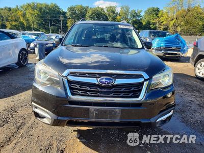 Piąte zdjęcie samochodu w środku: 2018 SUBARU FORESTER 2.5I TOURING VIN:JF2SJAWC8JH563931 - miniatura