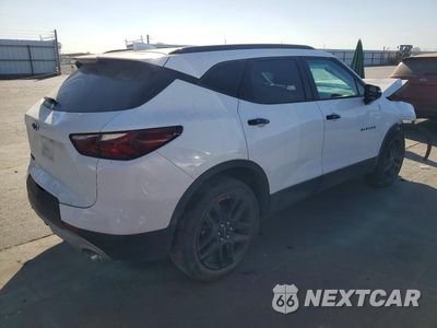 Trzecie zdjęcie samochodu z tyłu: 2022 CHEVROLET BLAZER 2LT VIN:3GNKBCR45NS154771 - miniatura
