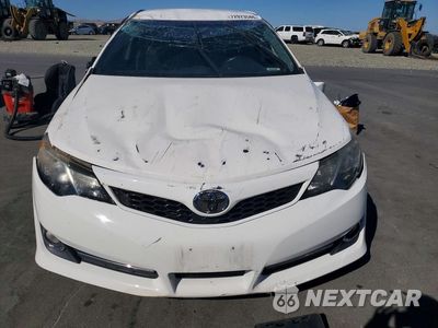 Piąte zdjęcie samochodu w środku: 2014 TOYOTA CAMRY SE VIN:4T1BF1FK2EU772033 - miniatura