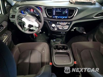 Zdjęcie 8 z 13 samochodu: 2024 CHRYSLER PACIFICA TOURING VIN:2C4RC1FG3RR177265 - miniatura