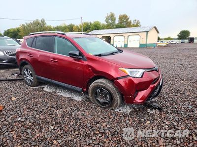 Czwarte zdjęcie samochodu z boku: 2018 TOYOTA RAV4 LE VIN:2T3BFREV3JW764552 - miniatura