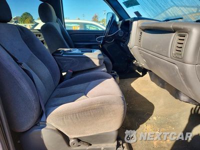 Zdjęcie 7 z 12 samochodu: 2006 CHEVROLET SILVERADO K2500 HEAVY DUTY VIN:1GCHK23U56F184896 - miniatura