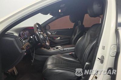 Zdjęcie 13 z 14 samochodu: 2018 MERCEDES-BENZ S 560 VIN:WDDUG8DB6JA397674 - miniatura