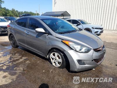 Czwarte zdjęcie samochodu z boku: 2013 HYUNDAI ELANTRA GLS VIN:5NPDH4AE7DH197589 - miniatura