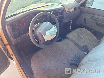 Zdjęcie 8 z 12 samochodu: 1998 TOYOTA TACOMA BASE VIN:4TANL42N3WZ020711 - miniatura