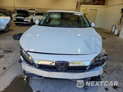Piąte zdjęcie samochodu w środku: 2018 HONDA CLARITY VIN:JHMZC5F1XJC016877 - miniatura