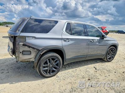 Trzecie zdjęcie samochodu z tyłu: 2021 CHEVROLET TRAVERSE LS VIN:1GNERFKW3MJ186723 - miniatura