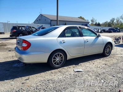 Trzecie zdjęcie samochodu z tyłu: 2003 TOYOTA CAMRY XLE V6 VIN:4T1BF30K53U564441 - miniatura