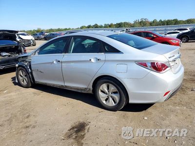 Drugie zdjęcie samochodu z przodu: 2015 HYUNDAI SONATA HYBRID BASE VIN:KMHEC4A49FA137684 - miniatura