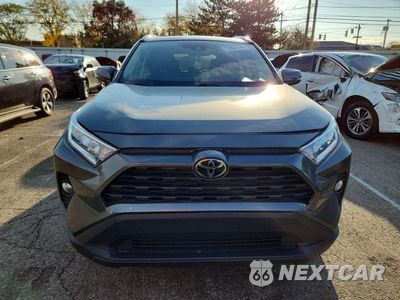 Piąte zdjęcie samochodu w środku: 2021 TOYOTA RAV4 XLE VIN:2T3P1RFV6MW181240 - miniatura