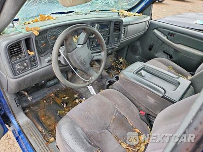 Zdjęcie 8 z 12 samochodu: 2004 GMC NEW SIERRA C1500 VIN:1GTEC14T04Z161635 - miniatura