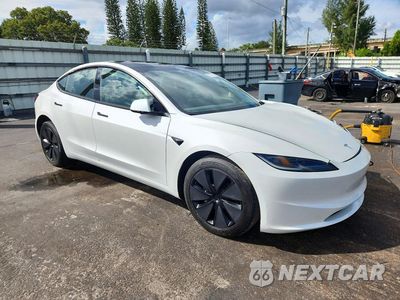 Czwarte zdjęcie samochodu z boku: 2025 TESLA MODEL 3 VIN:5YJ3E1EA6SF008419 - miniatura