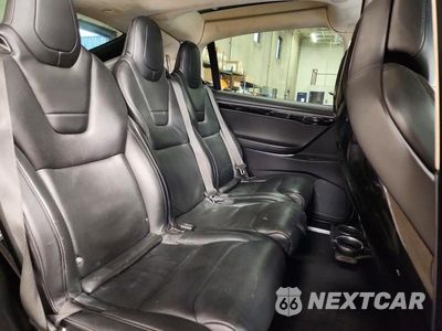 Zdjęcie 11 z 13 samochodu: 2016 TESLA MODEL X VIN:5YJXCAE26GF030329 - miniatura