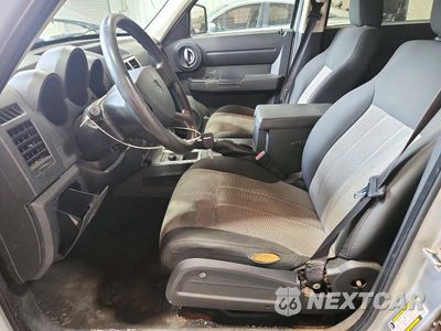 Zdjęcie 7 z 13 samochodu: 2008 DODGE NITRO SXT VIN:1D8GU28K38W129803 - miniatura