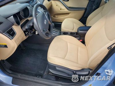 Zdjęcie 7 z 12 samochodu: 2013 HYUNDAI ELANTRA GLS VIN:KMHDH4AE2DU658084 - miniatura