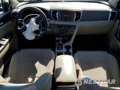 Zdjęcie 8 z 13 samochodu: 2019 KIA SPORTAGE LX VIN:KNDPMCAC8K7578905 - miniatura