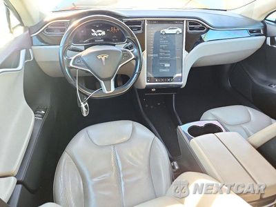 Zdjęcie 8 z 13 samochodu: 2014 TESLA MODEL S VIN:5YJSA1H11EFP48953 - miniatura