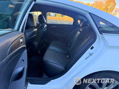 Zdjęcie 6 z 10 samochodu: 2013 HYUNDAI SONATA SE VIN:5NPEC4ACXDH802349 - miniatura