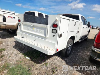 Trzecie zdjęcie samochodu z tyłu: 2020 CHEVROLET SILVERADO C2500 HEAVY DUTY VIN:1GB4WLE72LF256525 - miniatura