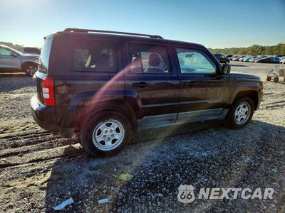 Trzecie zdjęcie samochodu z tyłu: 2011 JEEP PATRIOT SPORT VIN:1J4NT1GAXBD208300 - miniatura
