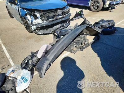 Zdjęcie 13 z 14 samochodu: 2026 TOYOTA SIENNA XLE 7-PASSENGER VIN:5TDYRKEC6TS306919 - miniatura
