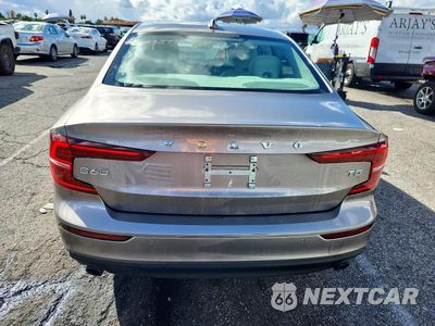 Zdjęcie 6 z 12 samochodu: 2019 VOLVO S60 T5 MOMENTUM VIN:7JR102FK3KG014415 - miniatura