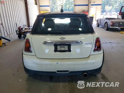 Zdjęcie 6 z 12 samochodu: 2010 MINI COOPER VIN:WMWMF3C51ATZ23416 - miniatura