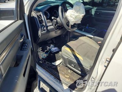 Zdjęcie 8 z 12 samochodu: 2016 RAM 2500 SLT VIN:3C6UR5DL1GG337282 - miniatura