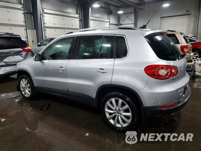 Drugie zdjęcie samochodu z przodu: 2011 VOLKSWAGEN TIGUAN S VIN:WVGBV7AX1BW531895 - miniatura