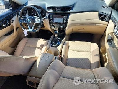 Zdjęcie 8 z 14 samochodu: 2017 NISSAN ROGUE SV VIN:KNMAT2MTXHP508183 - miniatura