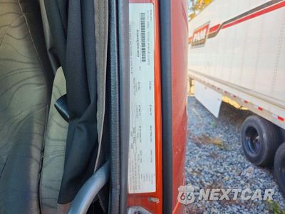 Zdjęcie 13 z 14 samochodu: 2018 VOLVO VNL SEMI TRUCK VIN:4V4NC9EH8JN999508 - miniatura