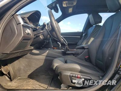 Zdjęcie 7 z 12 samochodu: 2018 BMW 330 XI VIN:WBA8K3C5XJA368927 - miniatura