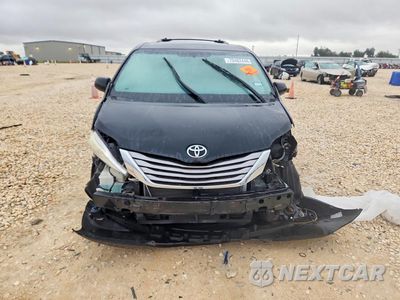 Piąte zdjęcie samochodu w środku: 2016 TOYOTA SIENNA XLE 8-PASSENGER VIN:5TDYK3DC4GS720413 - miniatura