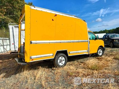 Trzecie zdjęcie samochodu z tyłu: 2024 GMC SAVANA BOX TRUCK VIN:1GD07RFP6R1118240 - miniatura