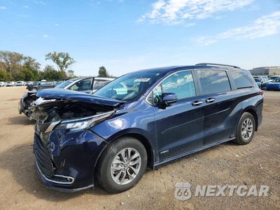 2021 TOYOTA SIENNA XLE 5TDJRKECXMS048925 - główne zdjęcie licytacji z USA - miniatura