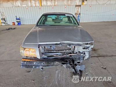 Piąte zdjęcie samochodu w środku: 2007 MERCURY GRAND MARQUIS LS VIN:2MEFM75W17X622279 - miniatura